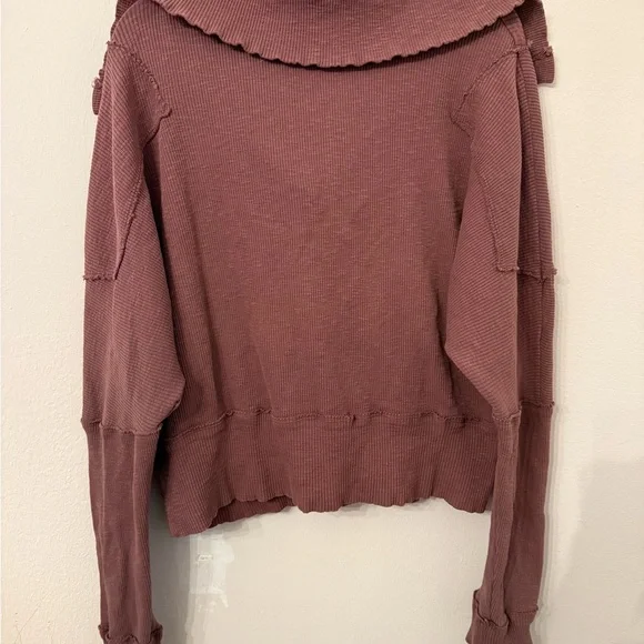 We The Free not so ordinary pullover - Picture 3 of 3